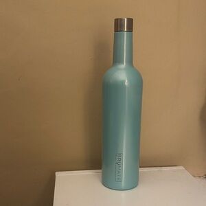 BrüMate Winesulator 25oz insulated wine canteen in glitter aqua